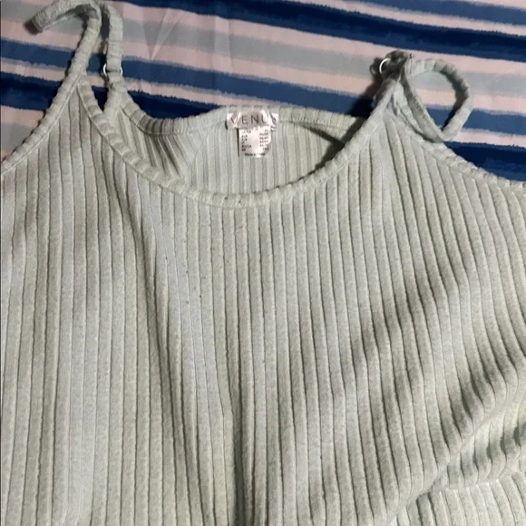 Venus - Picture 4 of 5